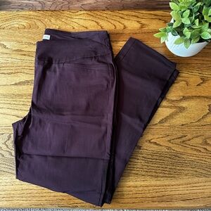 Van Heusen Deep Purple Women’s Slacks. Size 12 Short